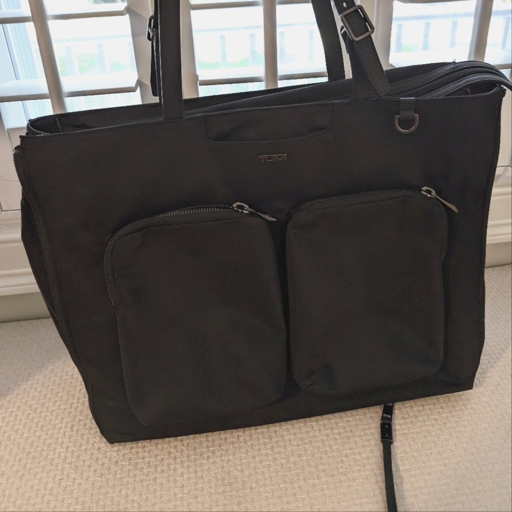 Tumi expandable laptop/ travel shoulder tote
